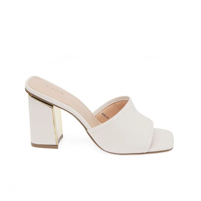 Casually Stylish Mule BCM 165