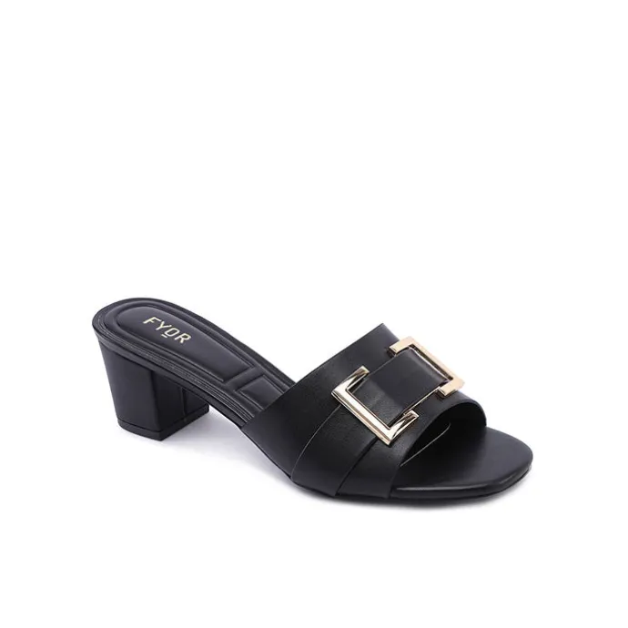 Chic Buckle Mule BB 68