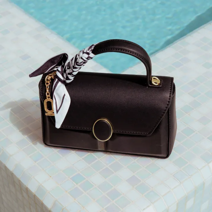 Classic versatile Handbag BD 100