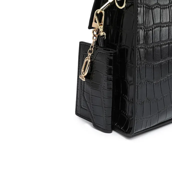 Classy yet Casual Handbag BD 109