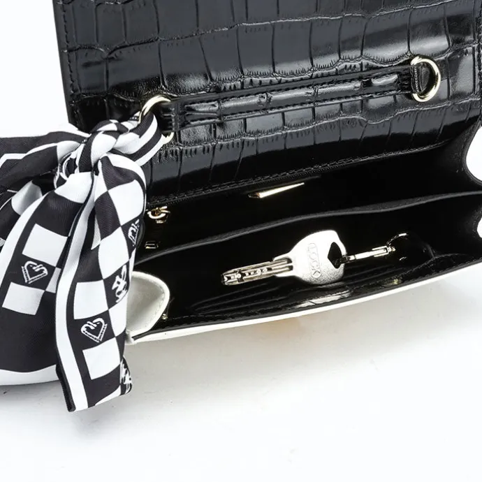 Crossbody chic Handbag BD 122