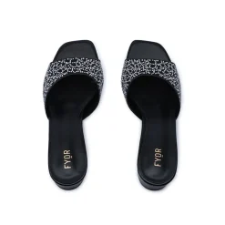 Crystal Box Mule HL 241