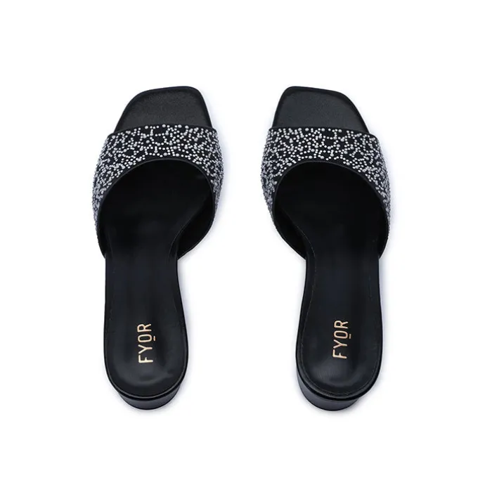 Crystal Box Mule HL 241