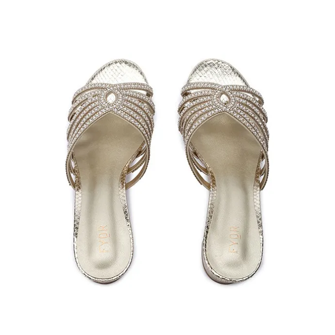 Crystal Pointed Mule HL 235