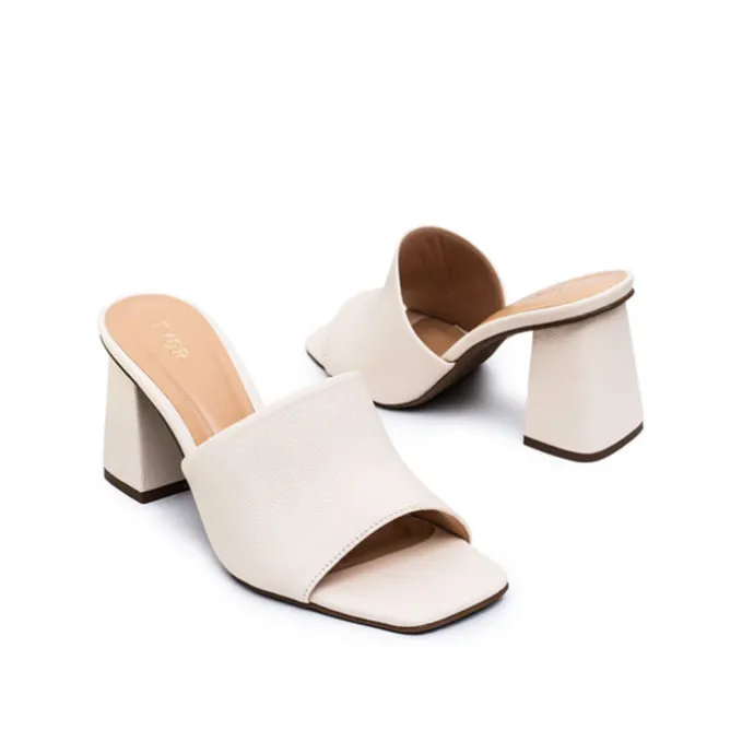 Everyday Chic Mule BCM 155