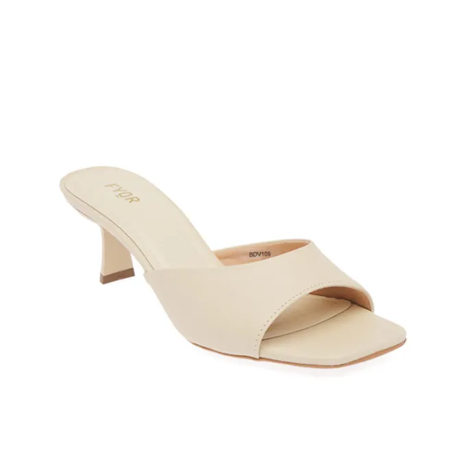 Modern Minimalist Mule BDV 109