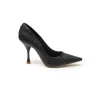 Pointed Pump BCR 017