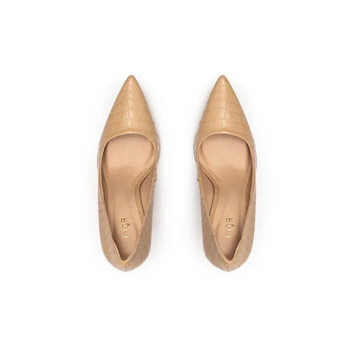Pointed Pump BCR 017