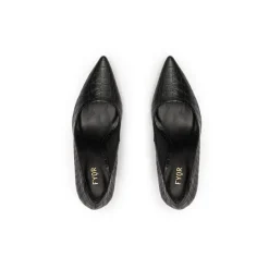 Pointed Pump BCR 017