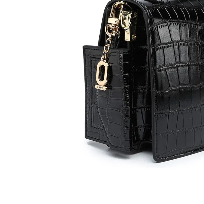 Sleek and Stylish Evening Bag BD 136