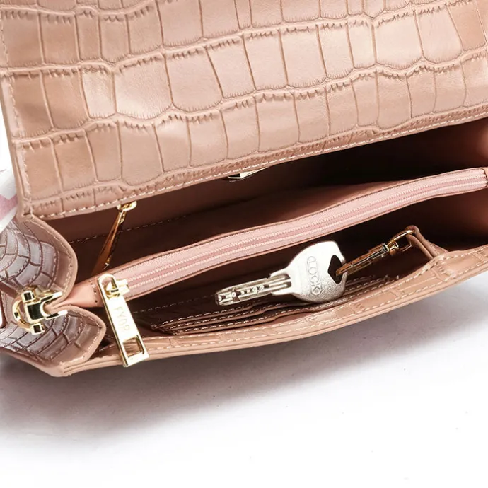 Sleek and Stylish Evening Bag BD 136