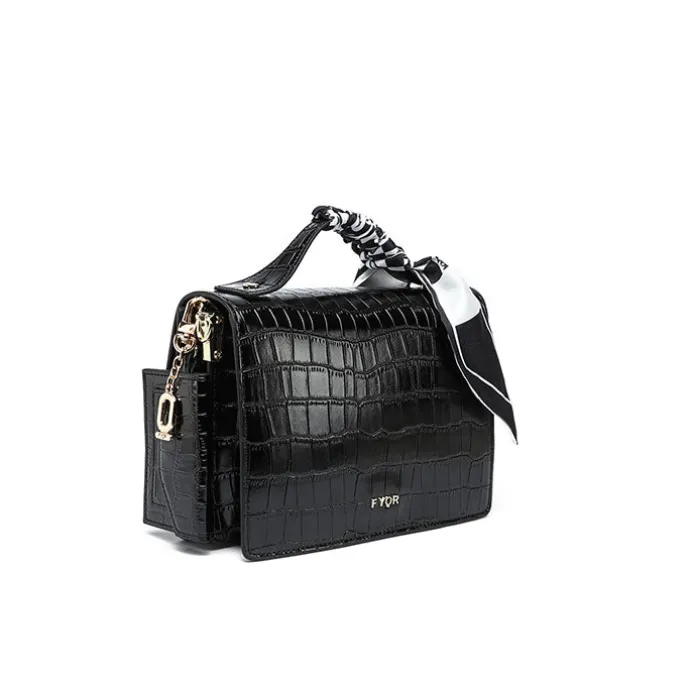Sleek and Stylish Evening Bag BD 136