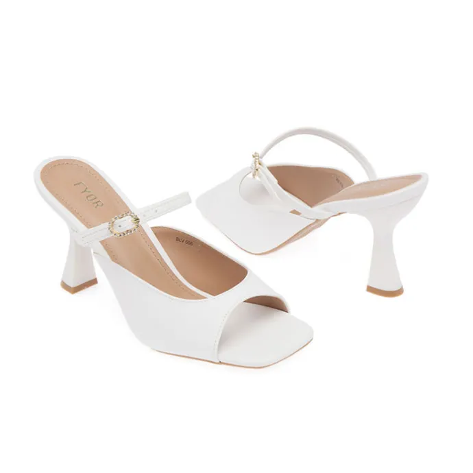 Sleek and Stylish Mule BLV 006