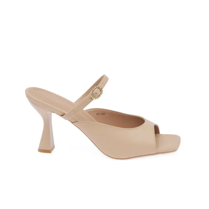 Sleek and Stylish Mule BLV 006