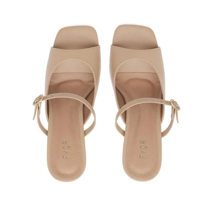 Sleek and Stylish Mule BLV 006