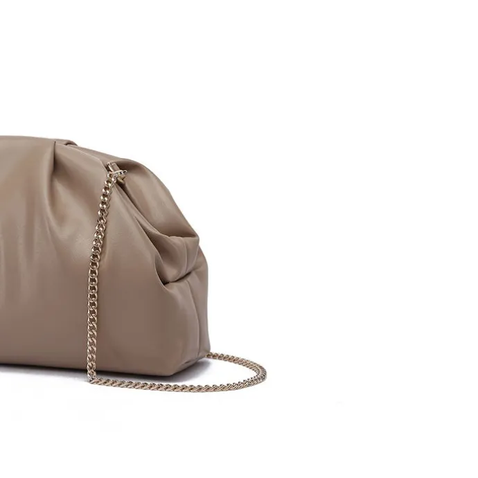 Slouchy Glamorous Clutch AD 140