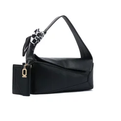 Timeless Chic Compact bag BD 145