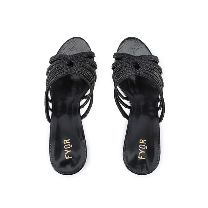 Timeless Crystal Mule HL 236