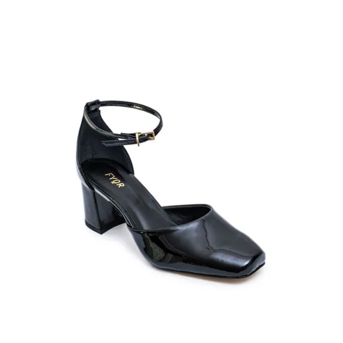 Wide Toe Sleek Pumps BCR 032