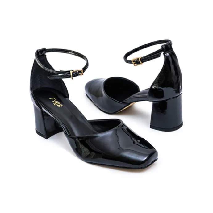 Wide Toe Sleek Pumps BCR 032