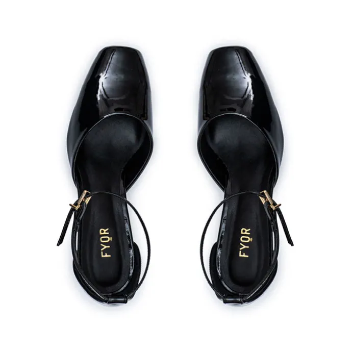 Wide Toe Sleek Pumps BCR 032